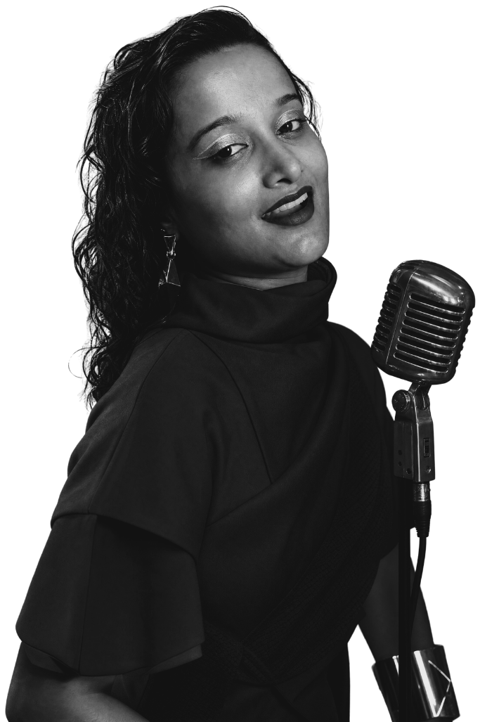 Singer at the microphone